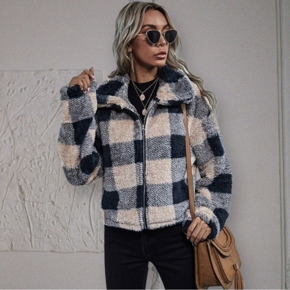 Checkered Zip up jacket ( fuzzy puffer ) - Picture 2 of 5
